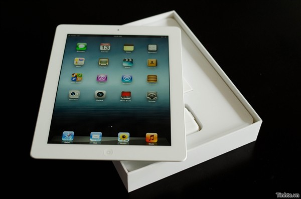 The New iPad Gets The Unboxing Treatment